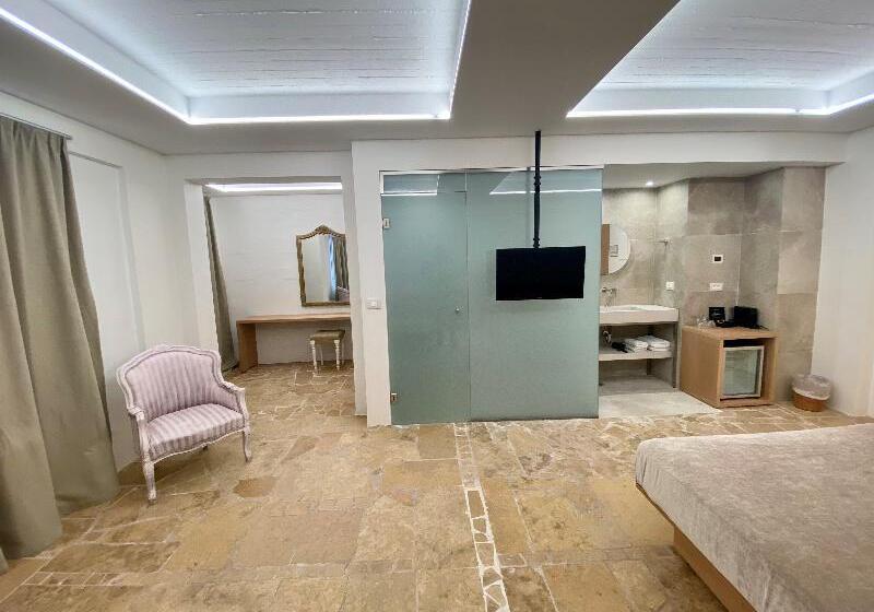 سوییت, Orpheas Resort