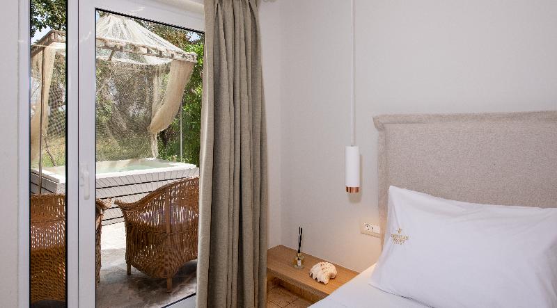 اتاق استاندارد با وان آب گرم, Orpheas Resort