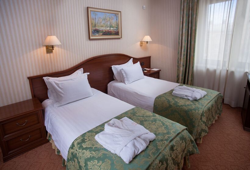 Superior Room, Otrada