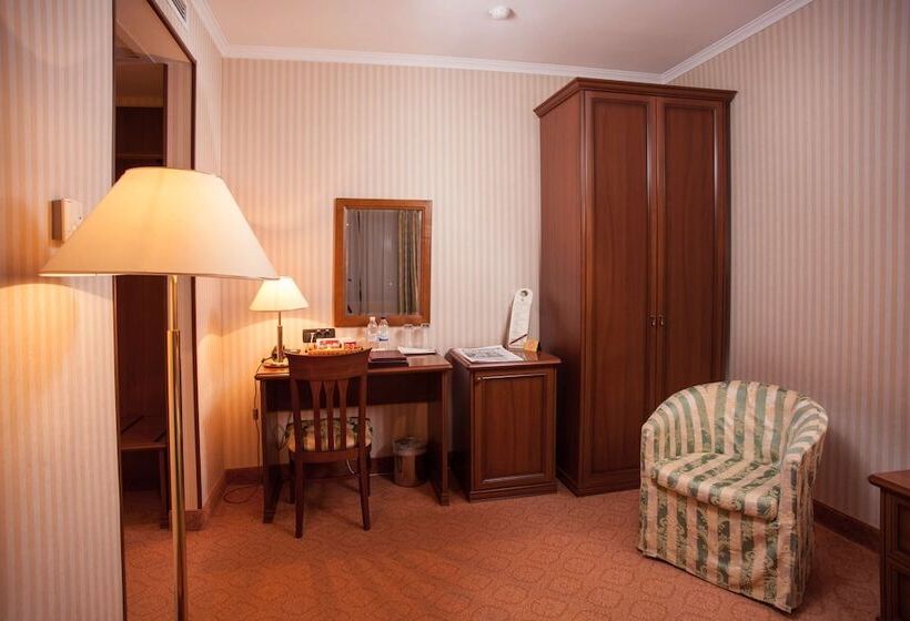 Superior Room, Otrada