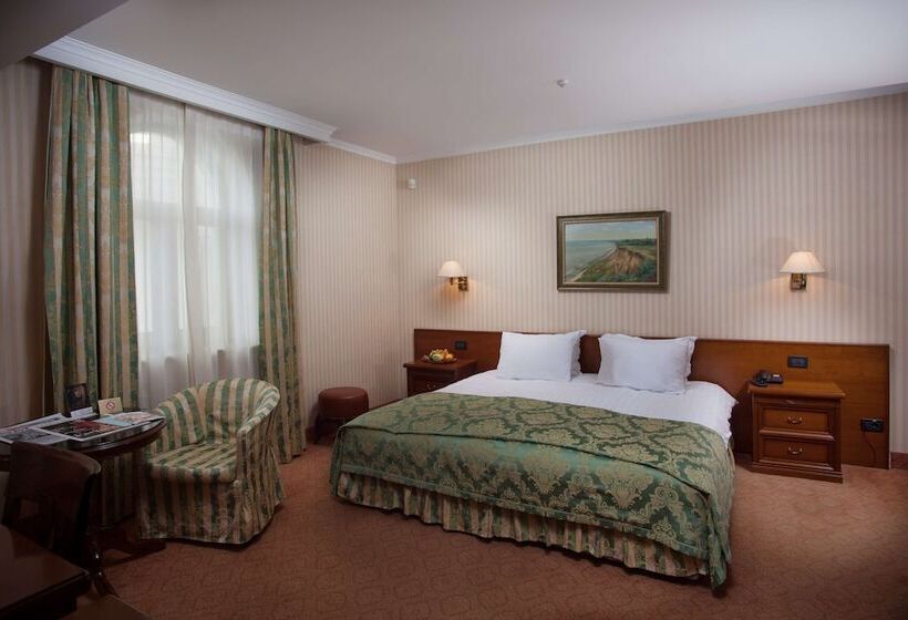 Superior Room, Otrada