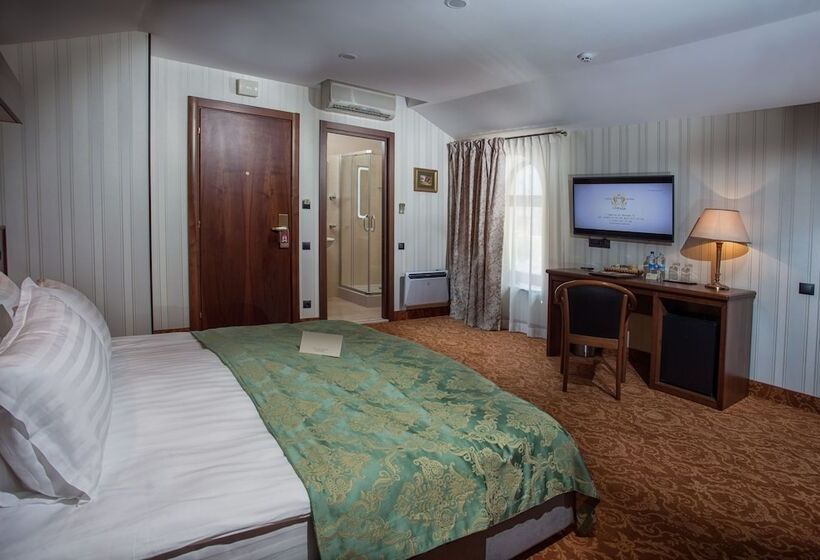 Superior Room, Otrada