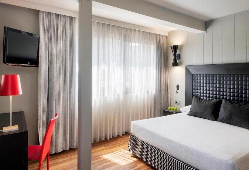 اتاق استاندارد, Salles Hotel Aeroport De Girona