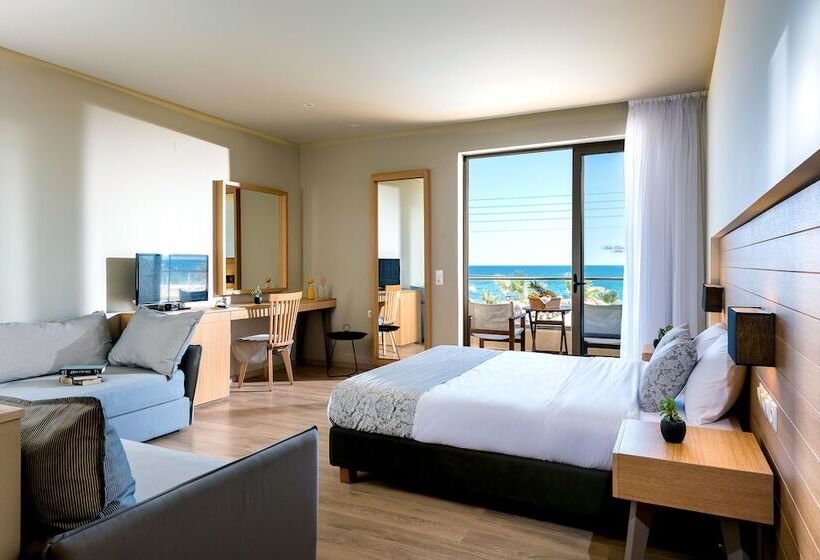 اتاق سوپریور با چشم‌انداز دریا, Stella Palace Aqua Park Resort