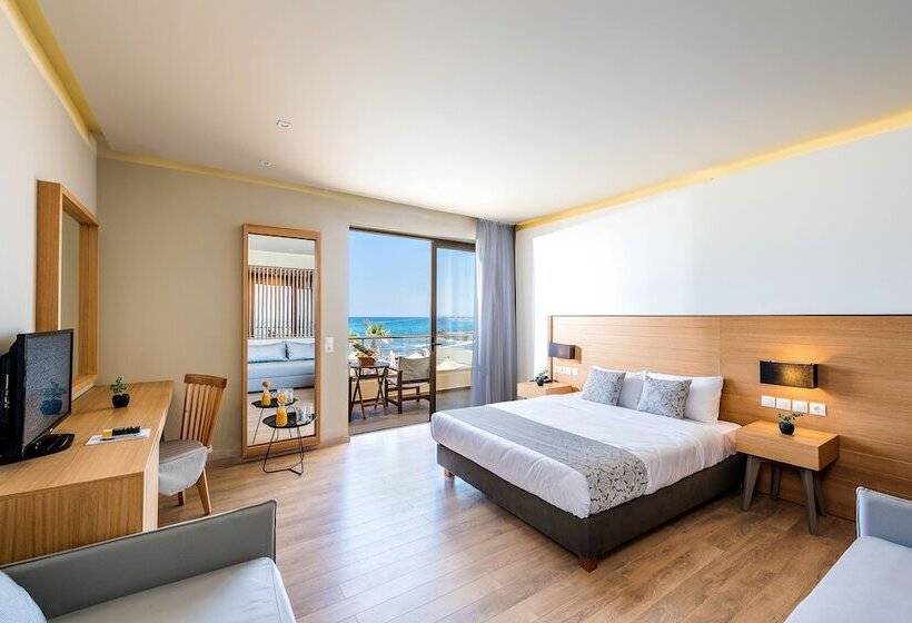 اتاق سوپریور با چشم‌انداز دریا, Stella Palace Aqua Park Resort