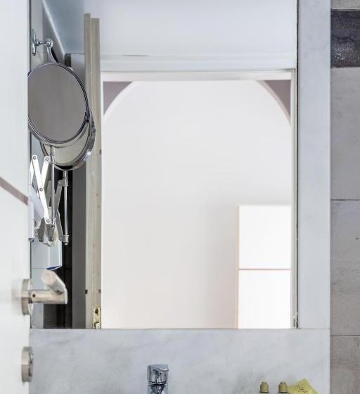 اتاق استاندارد, Loizos Stylish Residences