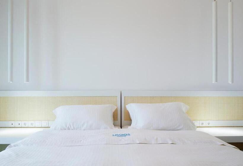 اتاق اجرایی, Loizos Stylish Residences