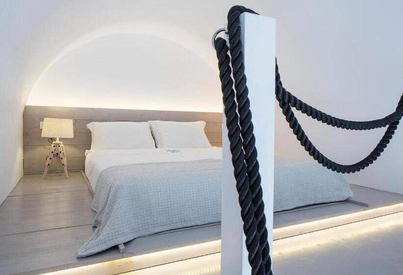 سوییت جونیور, Loizos Stylish Residences