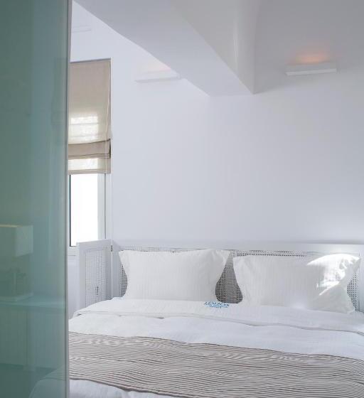 Quarto deluxe, Loizos Apartments