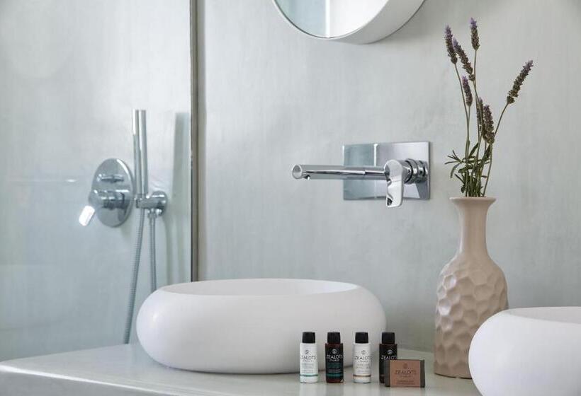 اتاق استاندارد با وان آب گرم, Loizos Stylish Residences