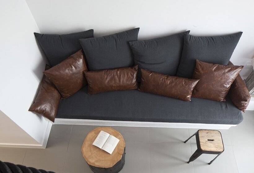 اتاق استاندارد, Loizos Stylish Residences
