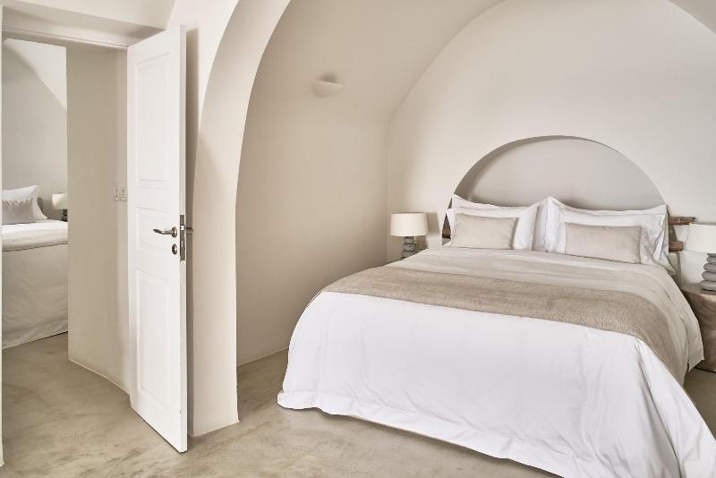 2 Bedrooms Suite Sea View, Mystique, A Luxury Collection Hotel, Santorini