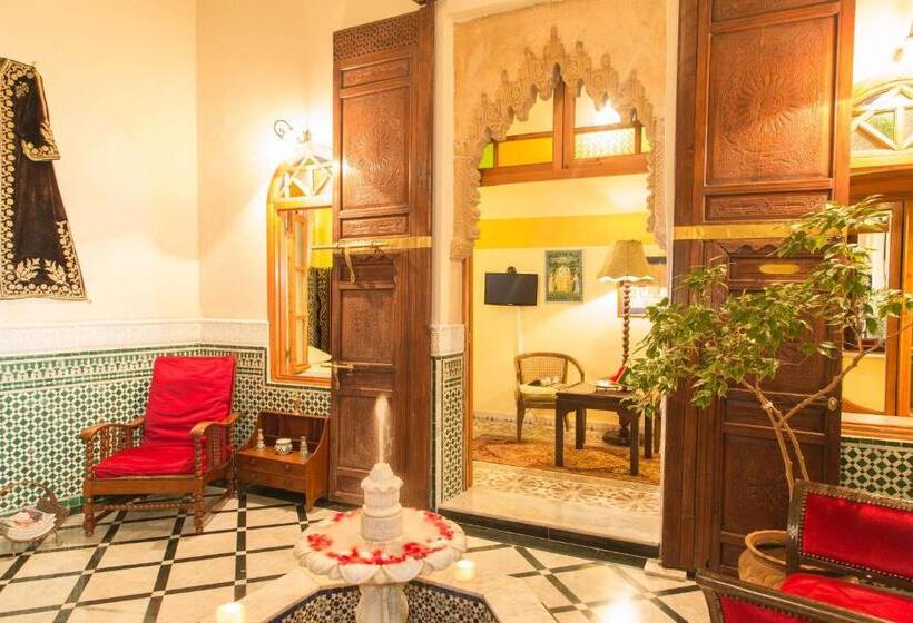 اتاق استاندارد, Dar El Kebira