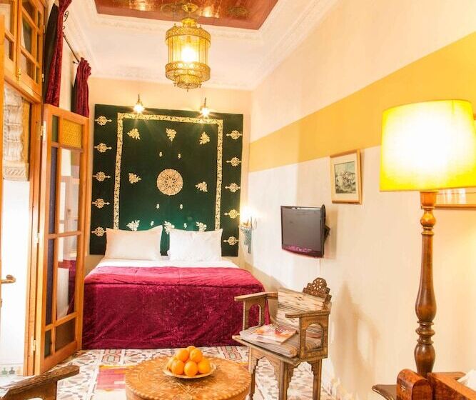 Quarto Deluxe, Dar El Kebira