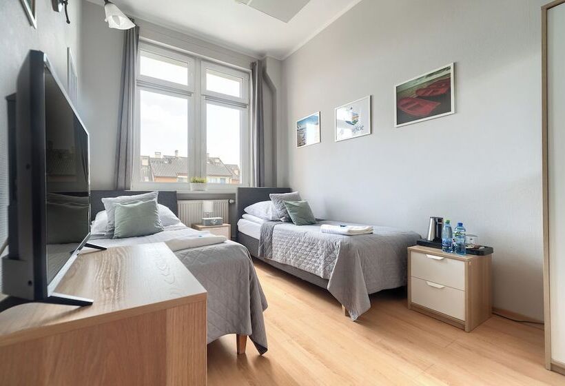 اتاق استاندارد با سرویس بهداشتی مشترک, Stawa Apart Hostel