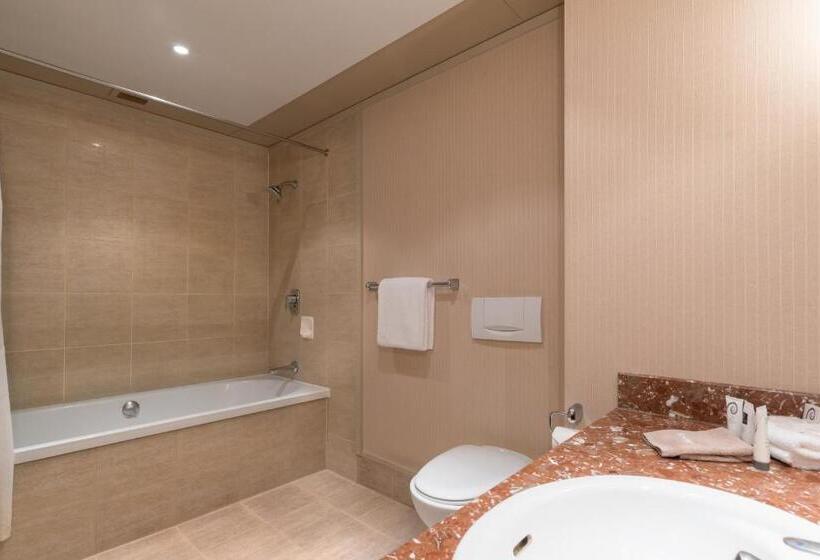 سوییت جونیور, Distinction Hotel Rotorua