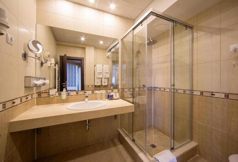 اتاق لوکس با چشم‌انداز, Grand Hotel Velingrad