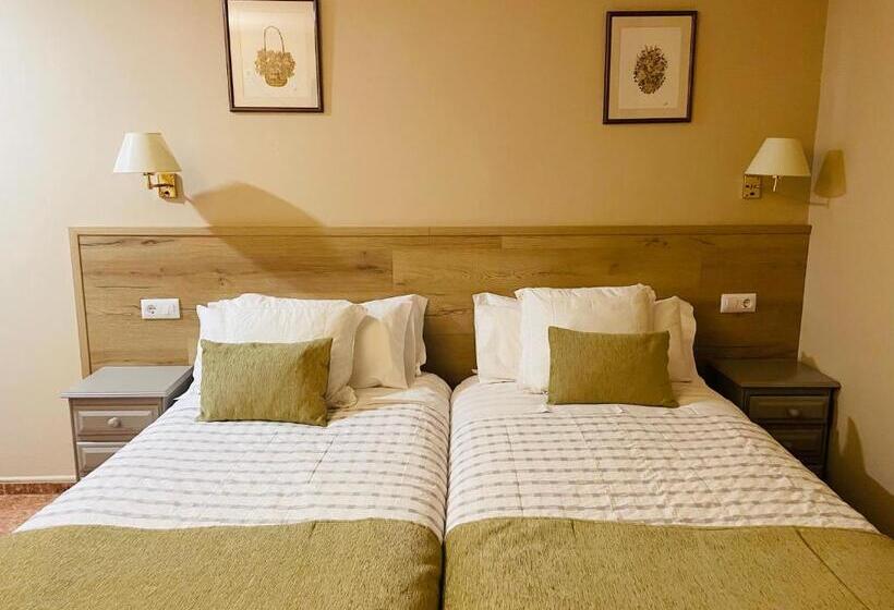 اتاق استاندارد, Hostal Escuils