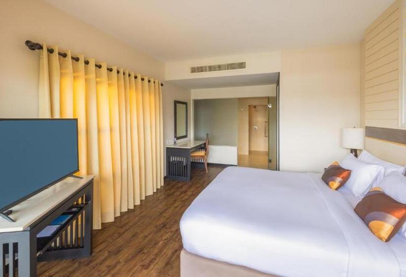 سوییت لوکس, Deevana Plaza Phuket   Sha Extra Plus