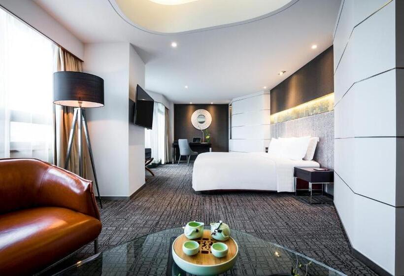 Junior Suite, Grand Mercure Shanghai Hongqiao