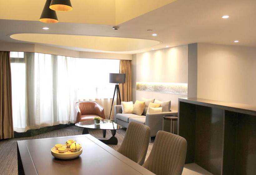 2 Bedroom Suite, Grand Mercure Shanghai Hongqiao