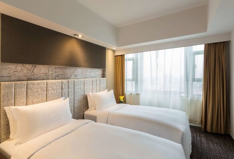 2 Bedroom Suite, Grand Mercure Shanghai Hongqiao