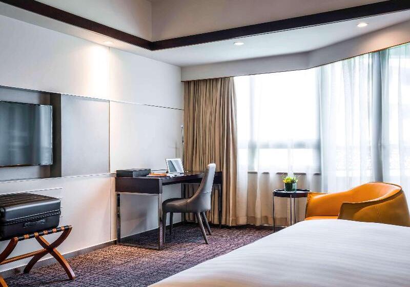 キングサイズベッド、シティビューデラックスルーム, Grand Mercure Shanghai Hongqiao