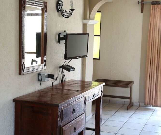 Family Room, Hacienda Maria Eugenia