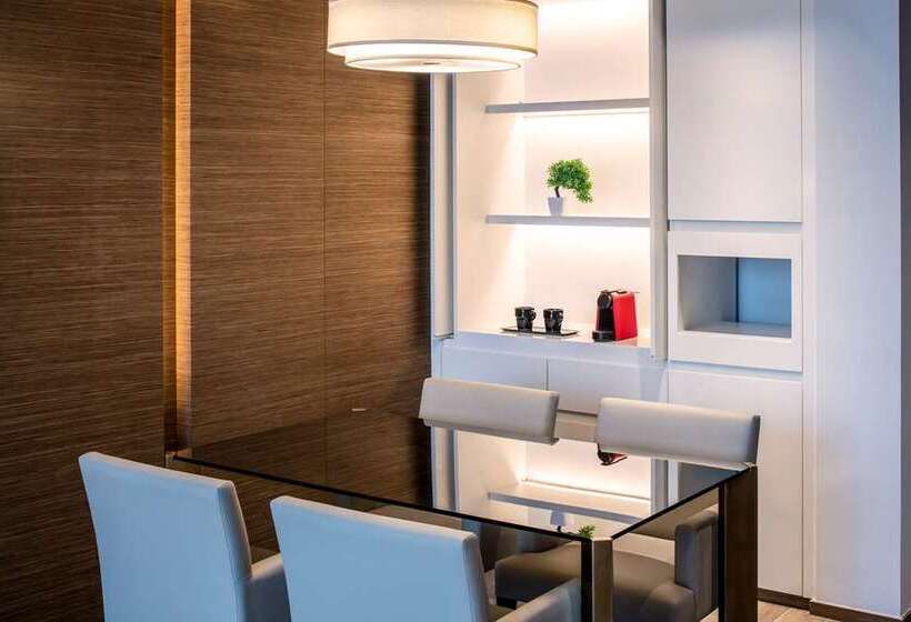 اتاق استاندارد با تخت بزرگ, Hilton Podgorica Crna Gora