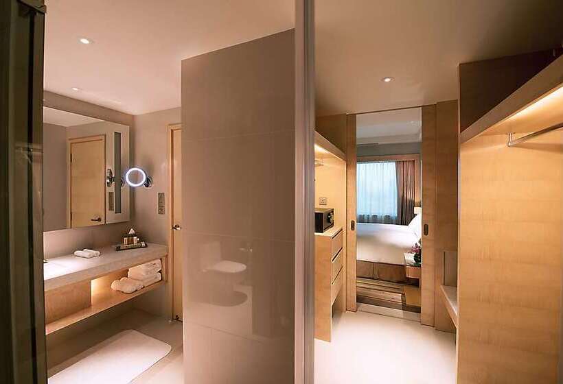 اتاق استاندارد با تخت بزرگ, Hilton Podgorica Crna Gora