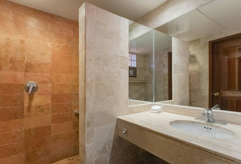 اتاق استاندارد, Iberostar Waves Tucán