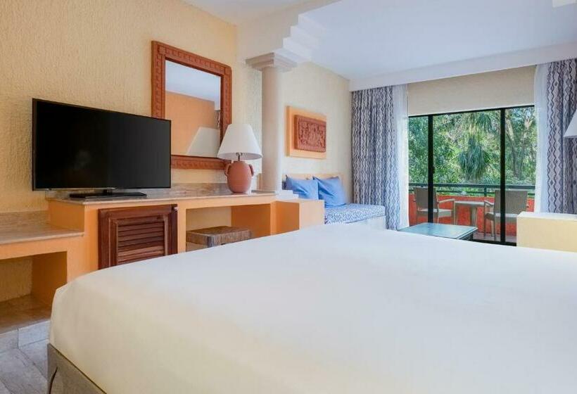 سوییت جونیور, Iberostar Waves Tucán