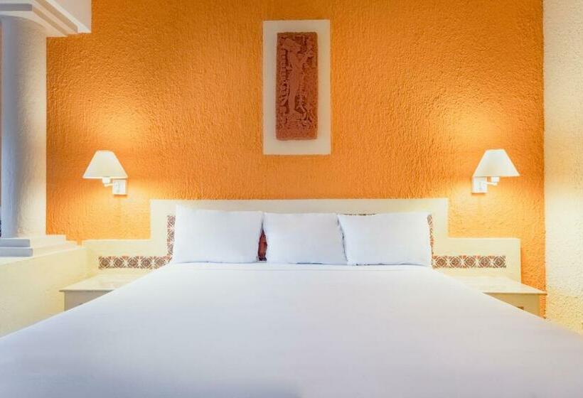 سوییت جونیور, Iberostar Waves Tucán