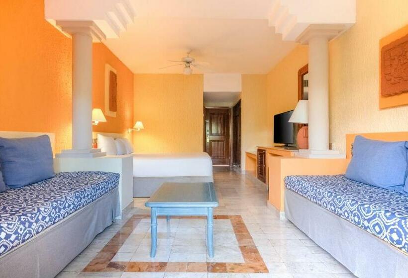 سوییت جونیور, Iberostar Waves Tucán