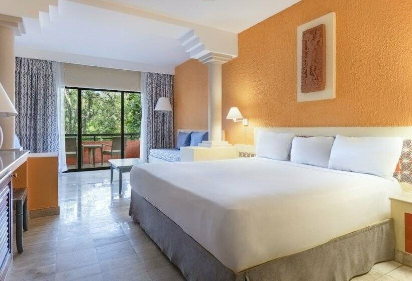 سوییت جونیور, Iberostar Waves Tucán