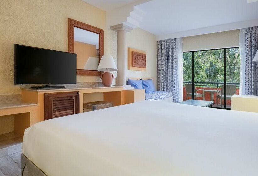 سوییت جونیور, Iberostar Waves Tucán