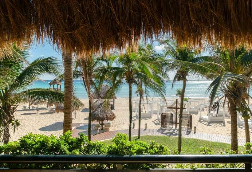 سوییت جونیور با چشم‌انداز دریا, Iberostar Waves Tucán