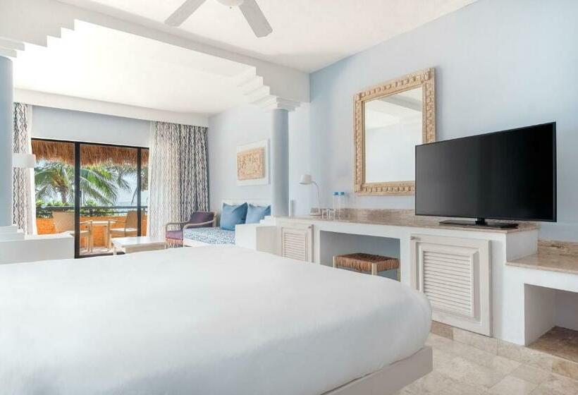 سوییت جونیور با چشم‌انداز دریا, Iberostar Waves Tucán