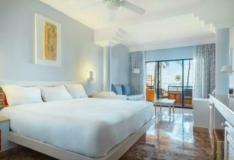 سوییت جونیور با چشم‌انداز دریا, Iberostar Waves Tucán