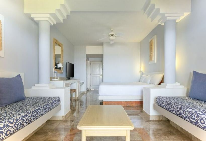 سوییت جونیور با چشم‌انداز دریا, Iberostar Waves Tucán