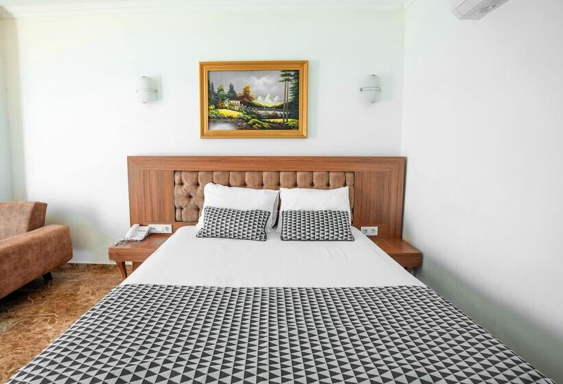 اتاق استاندارد یک تخته با چشم‌انداز دریا, Kristal Beach