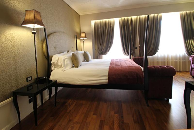اتاق لوکس سه تخته, Milano & Spas