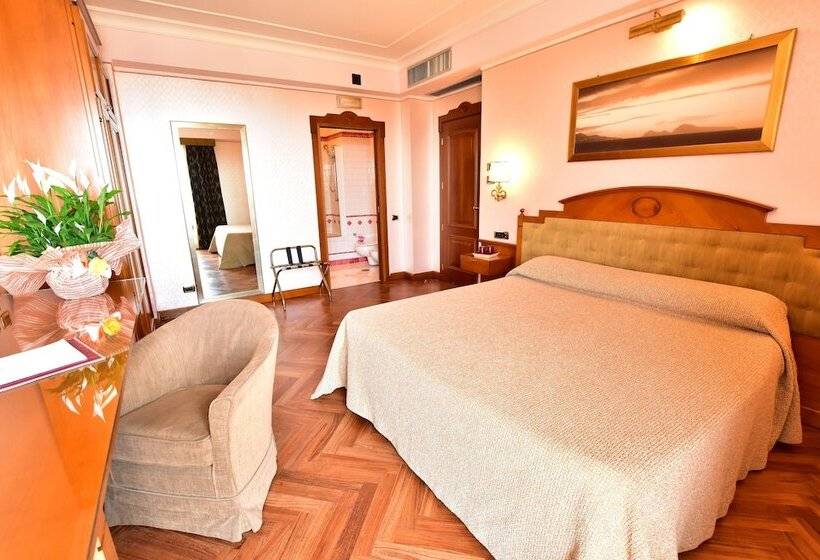 اتاق لوکس, Palazzo Rosenthal Vesuview  & Resort