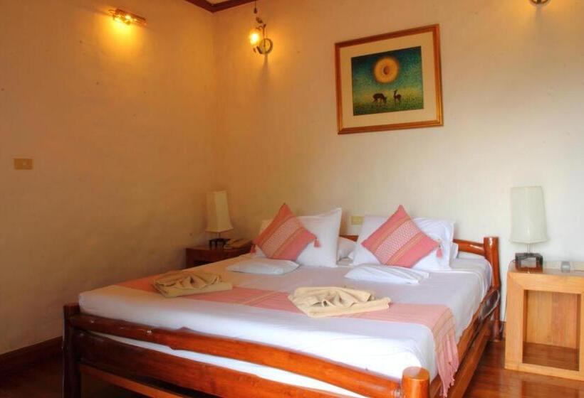 سوئیت جونیور با چشم‌انداز کوهستان, Phu Pha Nam Resort