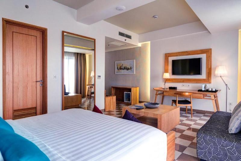 ویلای لوکس 1 خوابه, Uprising Beach Resort