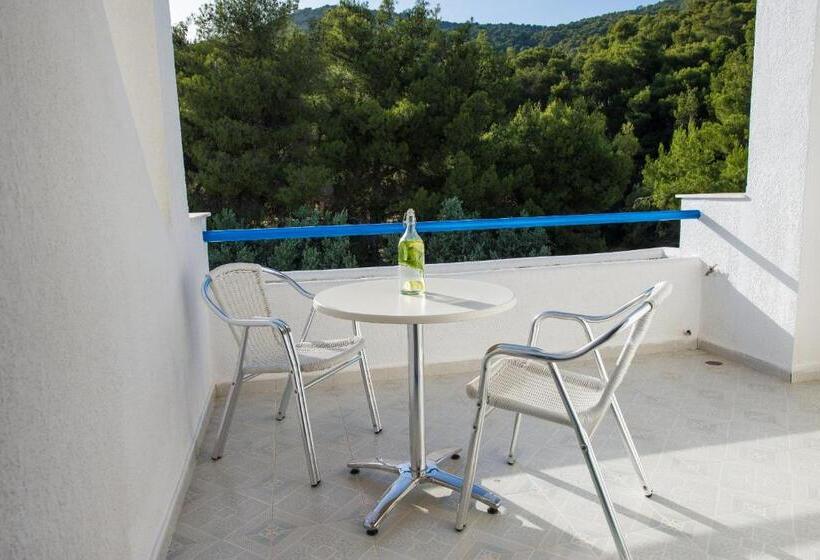 استودیوی استاندارد, Vassilis Studios