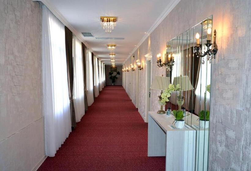 اتاق استاندارد, Deluxe Hotel Ganja