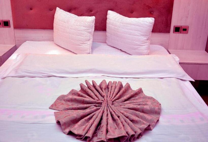 اتاق استاندارد, Deluxe Hotel Ganja