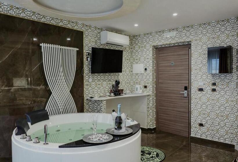 اتاق استاندارد با وان آب گرم, Miryam House Affittacamere Suite E Relax