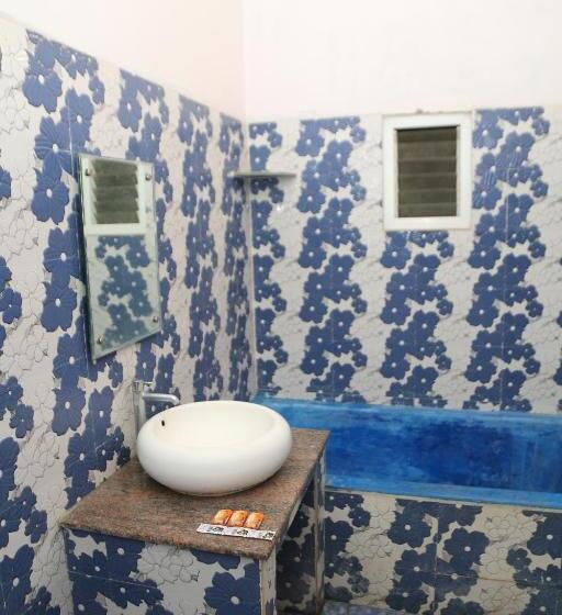 اتاق استاندارد سه تخته با بالکن, Blissful Haven Art House   Near Entrance To Auroville